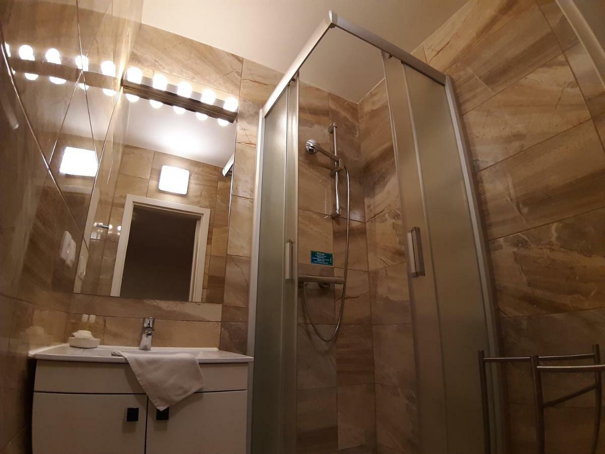 A7 Apartments Komárno Eksteriør billede